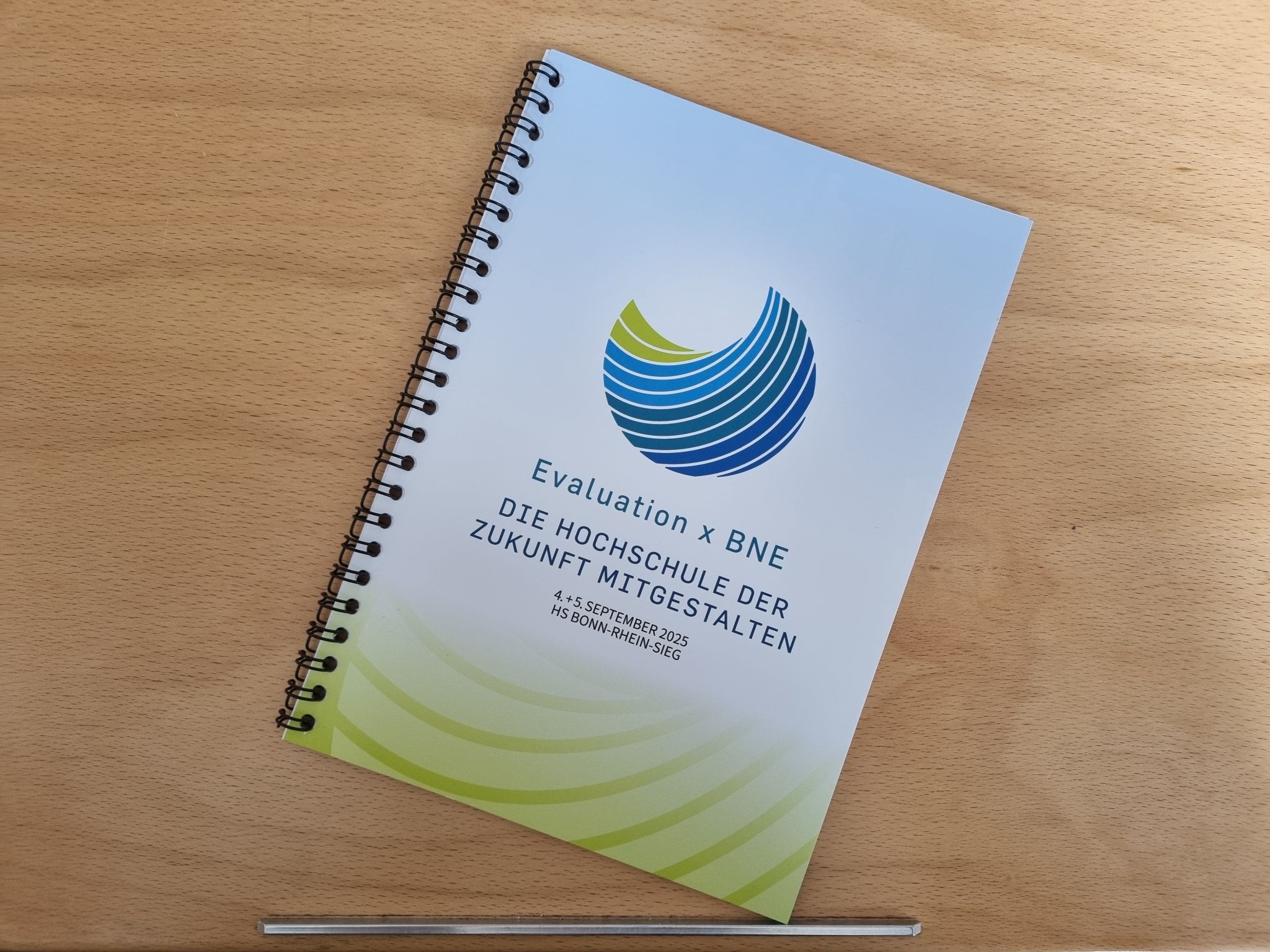 Du betrachtest gerade Teilnehmende Beobachtung als Evaluationsmethode für BNE-Lehre: Jahrestagung AK Evaluation 2025 [Vortrag]
